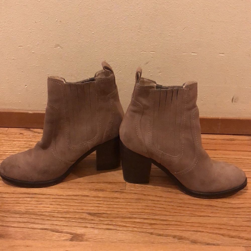 Sole Society tan heeled booties - Picture 2 of 10